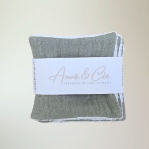Lot de 7 cotons lavables bébé et maman en double gaze kaki et bambou certifié, réutilisables et zéro déchet.