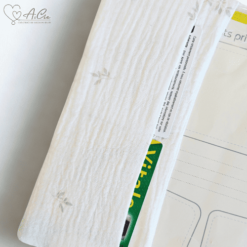 Intérieur protège carnet de santé Rosée d’Éveil avec poche carte vitale et mutuelle