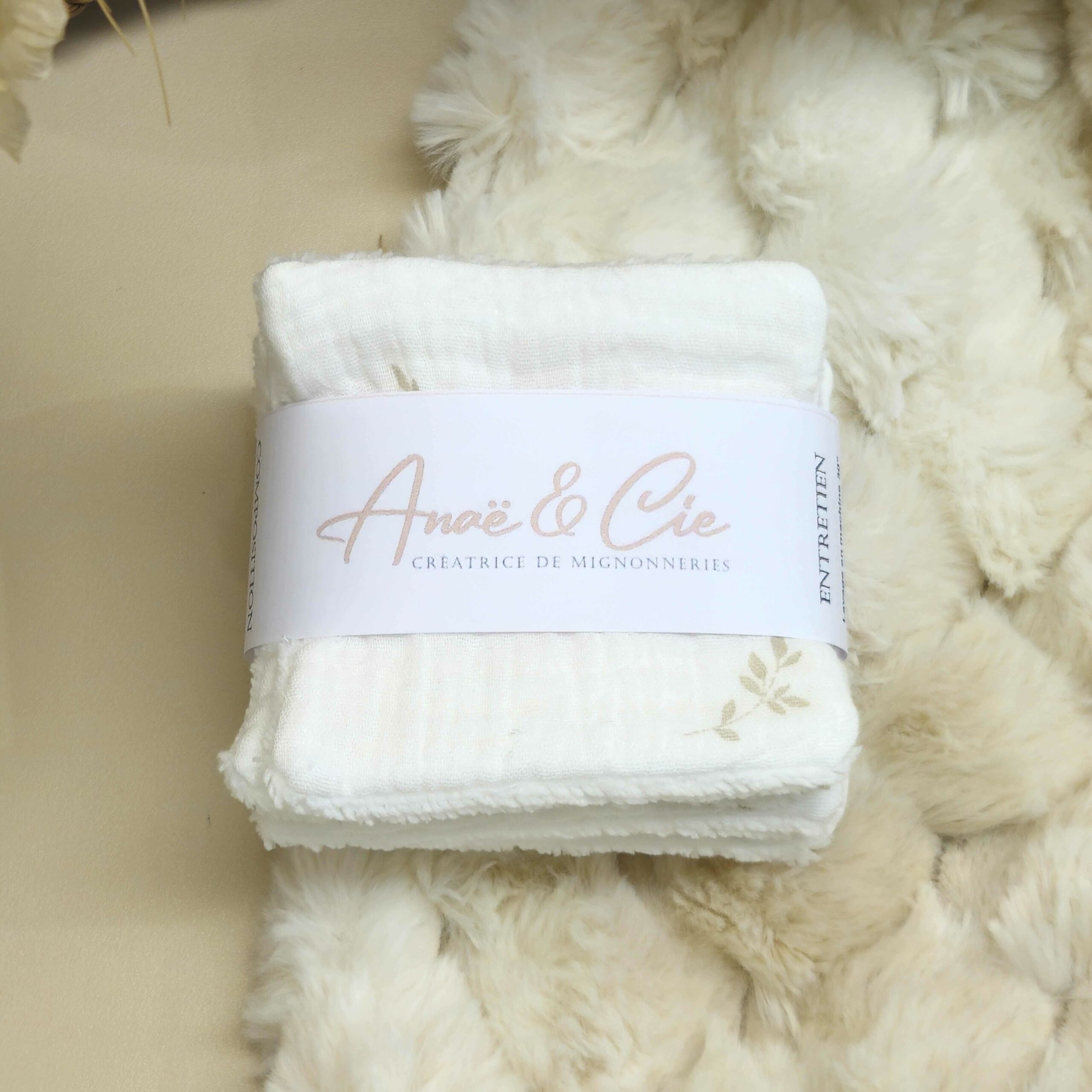 Lot de 7 cotons lavables en double gaze certifié et éponge bambou certifié antimicrobienne. Idéale pour Bébé et maman. Collection rosée d'éveil