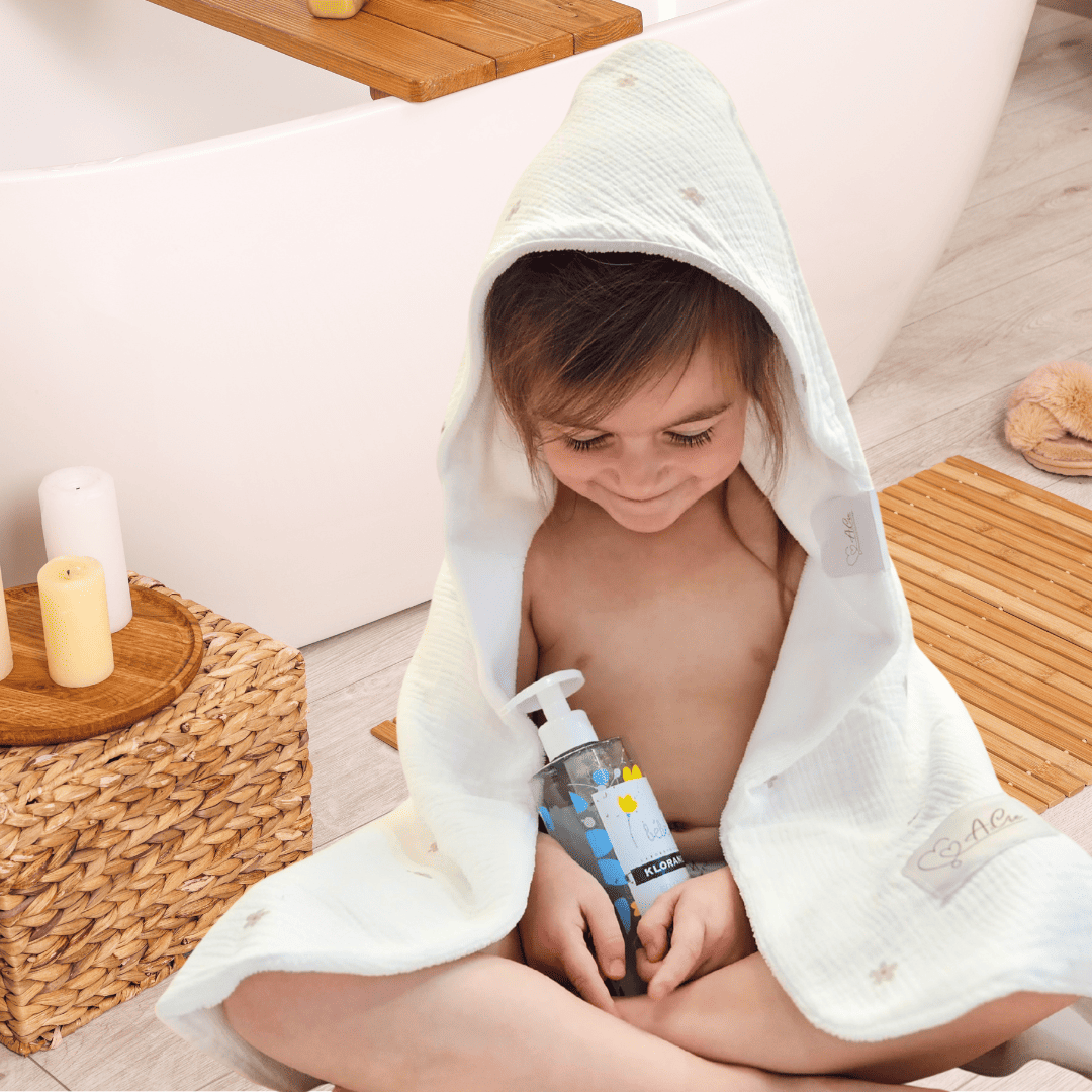 Cape de bain bébé bambou Bouquet de Dodo – Anaë et Compagnie, douce et absorbante, confectionnée à la main en France