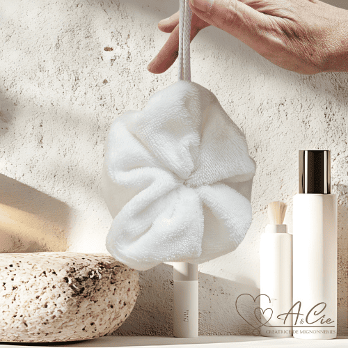 Fleur de douche blanc en bambou Anaë et Compagnie – accessoire de bain artisanal naturel