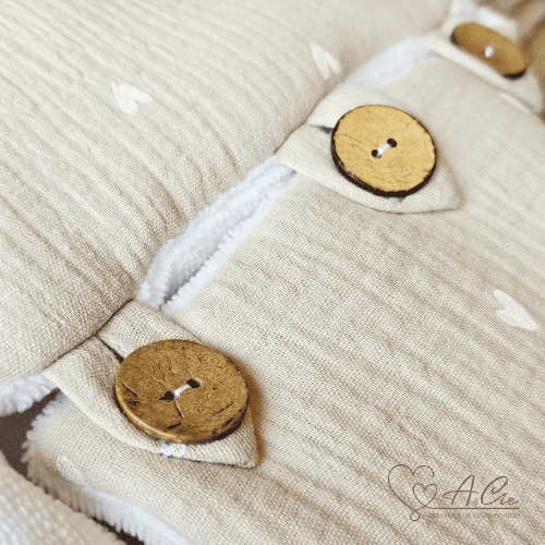 Zoom sur boutons chancelière cœur de douceur