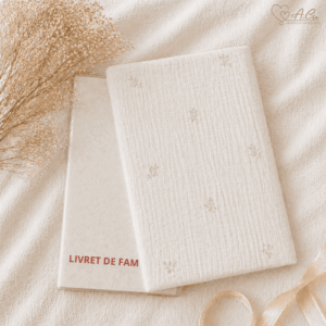Protège livret de famille personnalisé en double gaze écrue motif brindilles Anaë et Compagnie