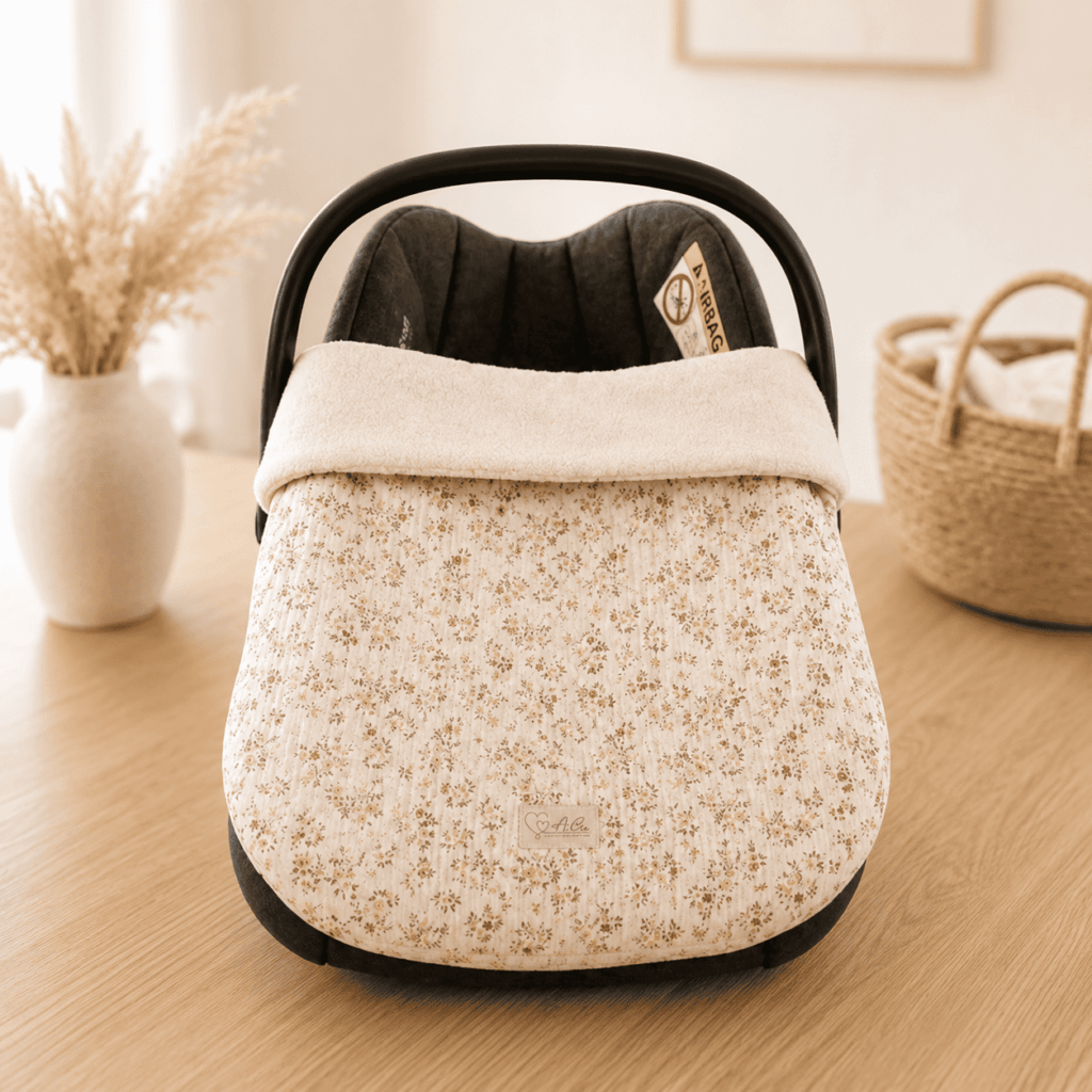 Couverture de cosy Charme d’antan en double gaze fleurie